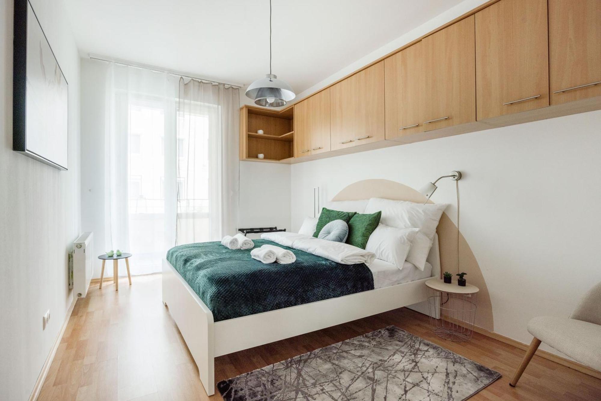 Modern Two-Bedroom Apartment With Free Parking ブダペスト エクステリア 写真