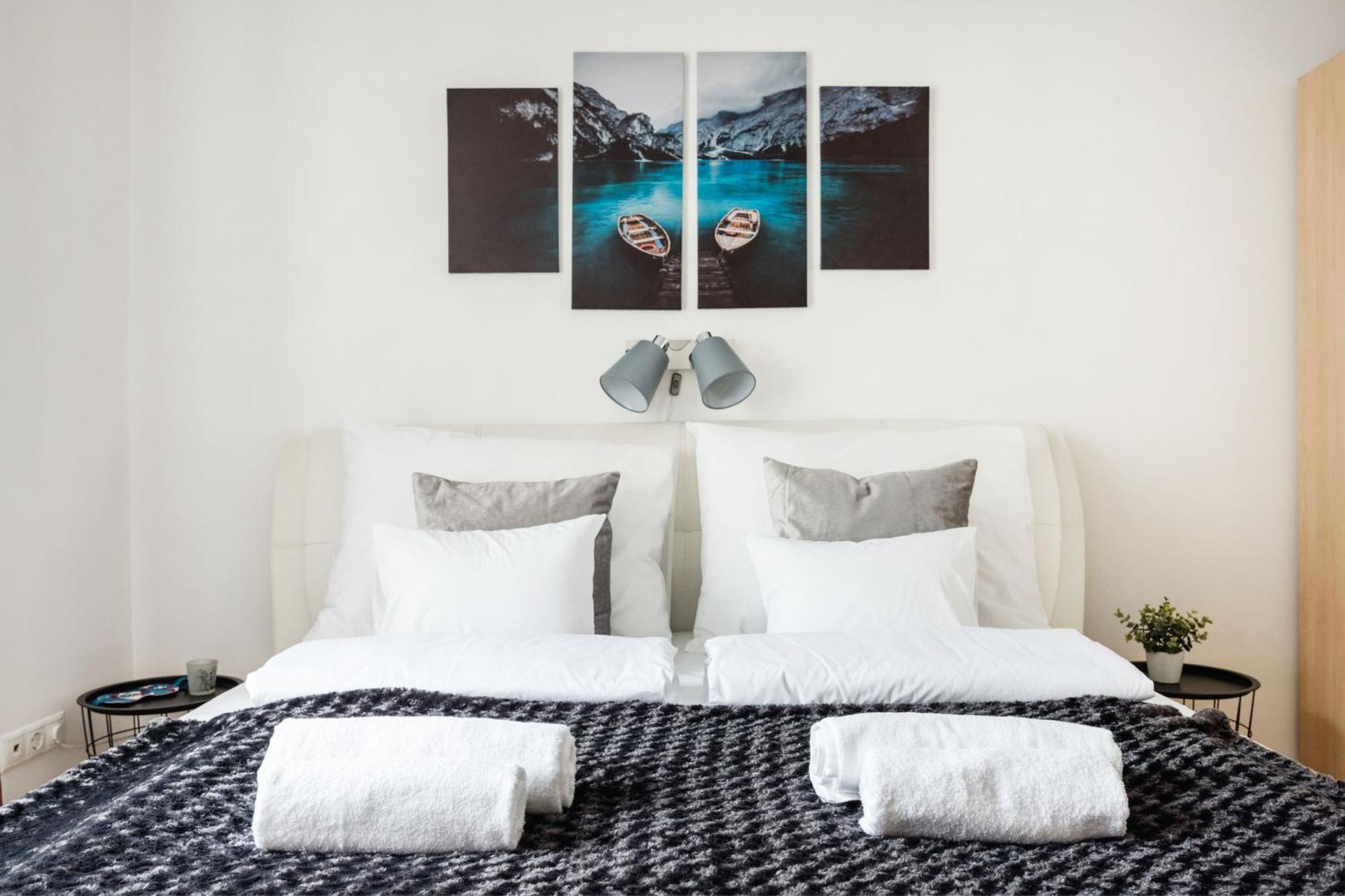 Modern Two-Bedroom Apartment With Free Parking ブダペスト エクステリア 写真